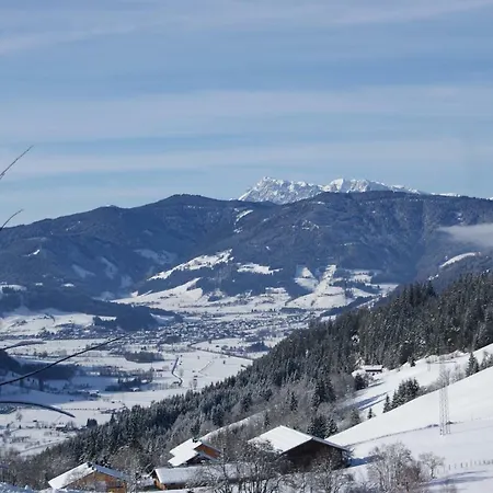 Kurzenhof בית נופש *